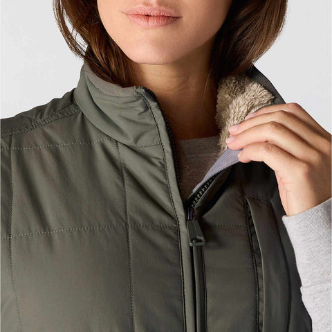 women's rain defender® relaxed fit lightweight insulated mock-neck vest